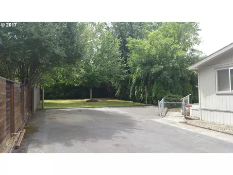 21400 SE Stark St #9, Gresham, OR 97030 photo 1