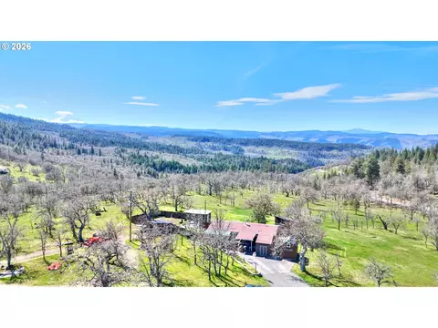 2505 Dry Creek Rd, Mosier, OR 97040