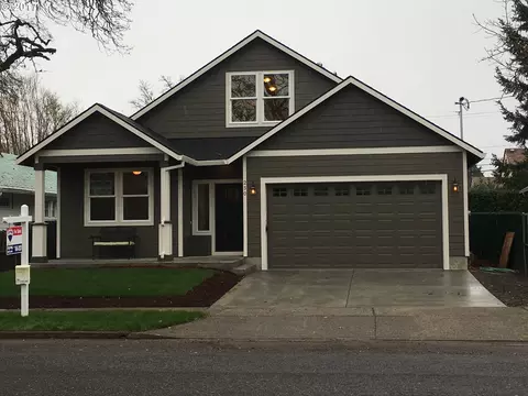 250 E Gloucester, Gladstone, OR 97027 photo 1