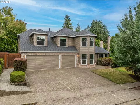 10010 SW Steeplechase Cir, Beaverton, OR 97008