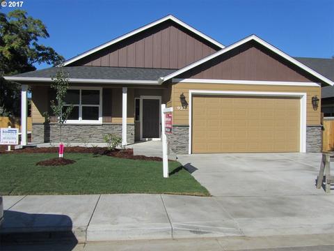 927 S 58th St, Springfield, OR 97478 photo 1