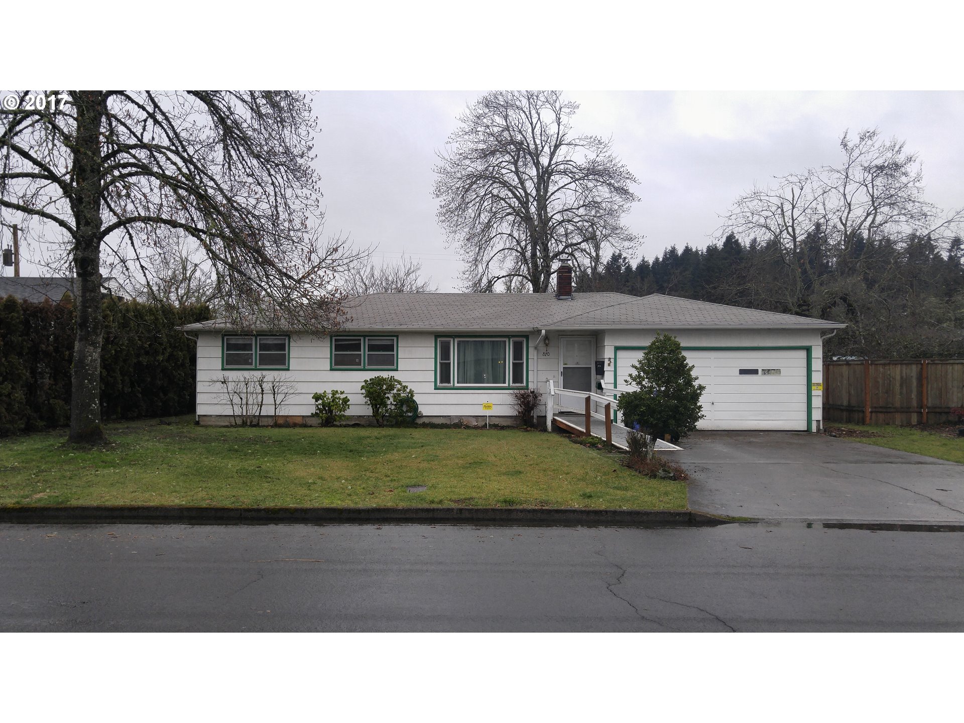 870 E 38th Ave, Eugene, OR 97405 photo 1