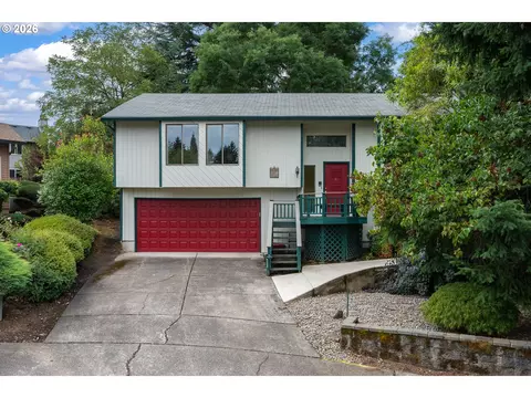 3118 SE Willow Dr, Hillsboro, OR 97123