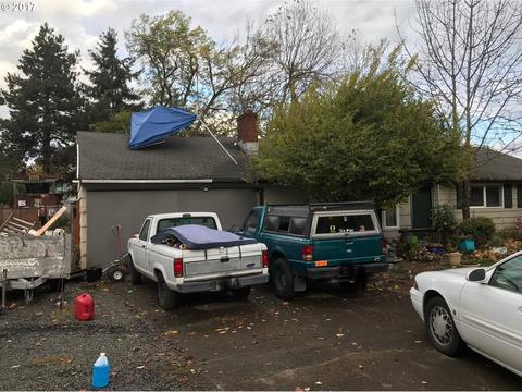 765 Meadowvale Ct, Eugene, OR 97401 photo 1