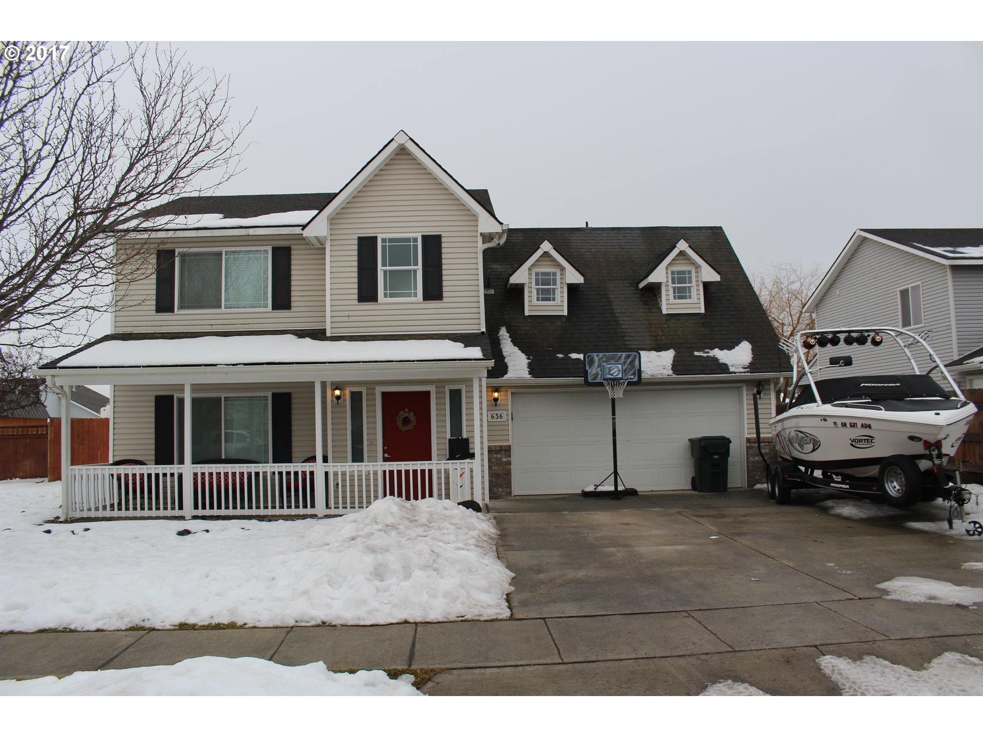 636 E Browning Ave, Hermiston, OR 97838 photo 1