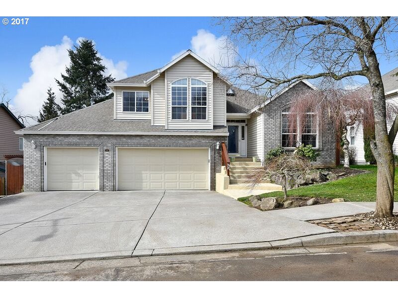 65 NE Greenway Dr, Gresham, OR 97030 photo 1