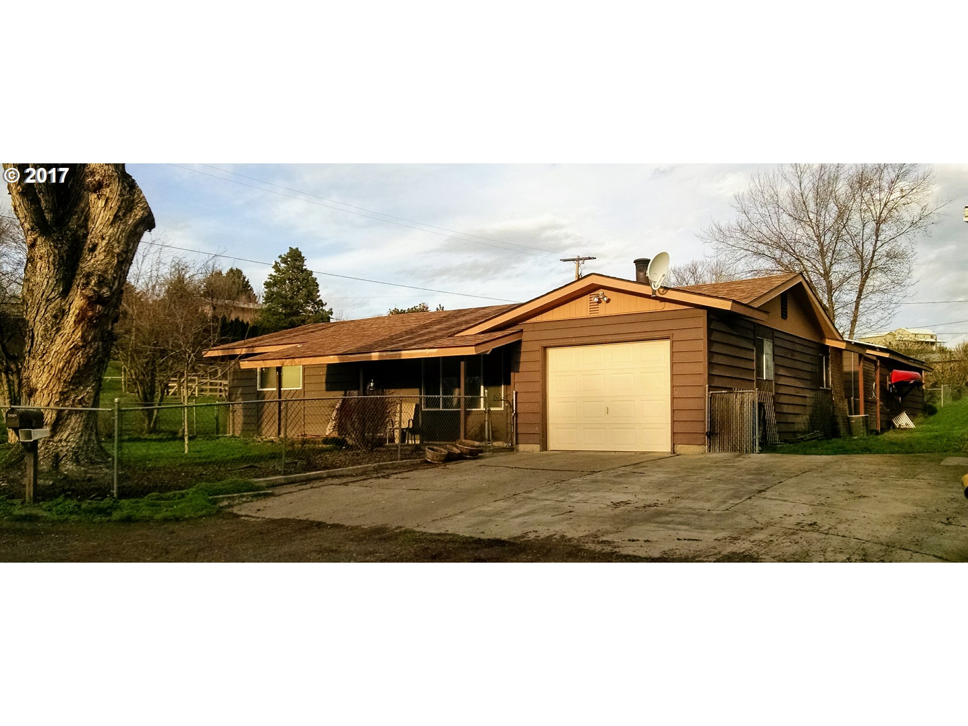 71589 SW Bridle Dr, Pendleton, OR 97801 photo 1