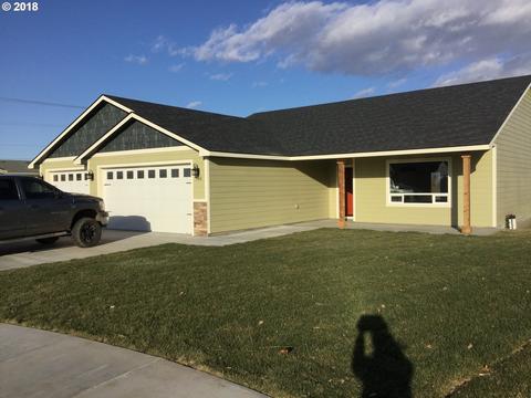 945 Barton Loop, Umatilla, OR 97882 photo 1