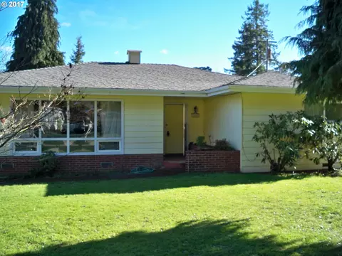 820 Ave H, Powers, OR 97466 photo 1