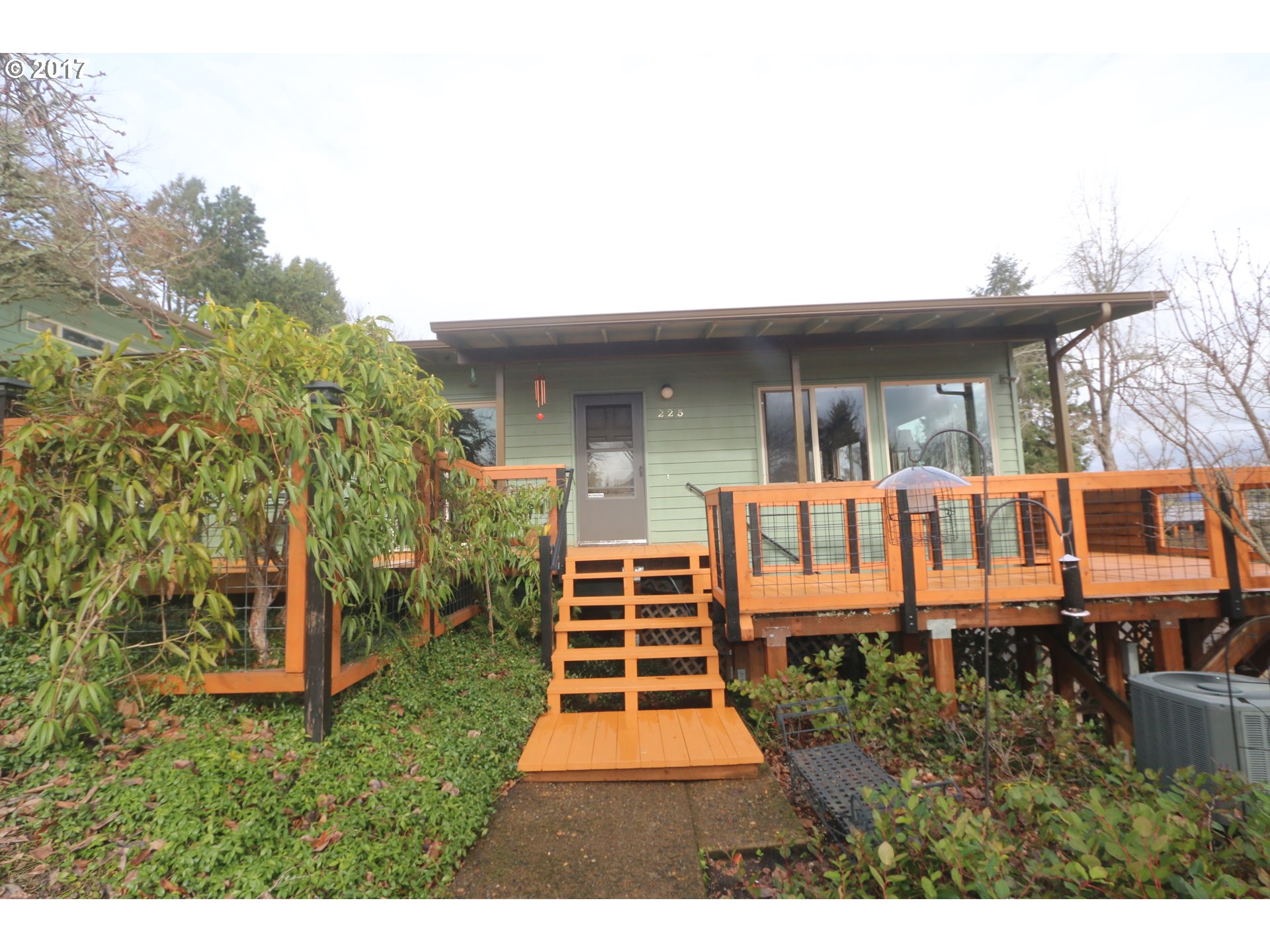225 W 26th Ave, Eugene, OR 97405 photo 1