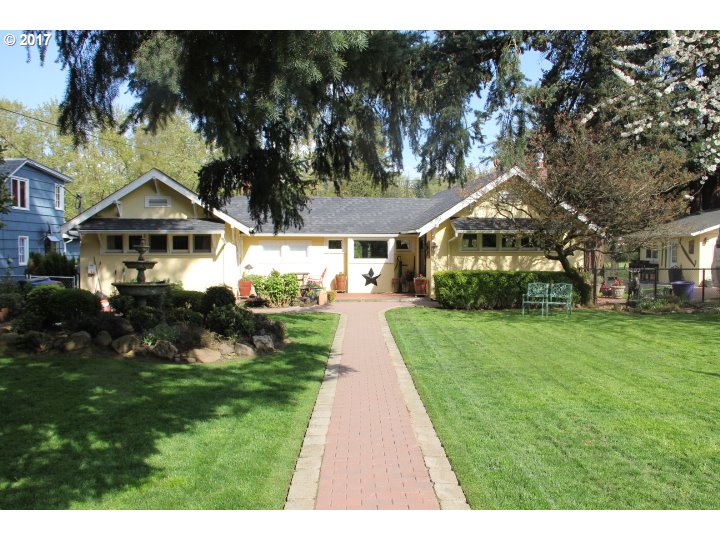 785 Edgewater Rd, Gladstone, OR 97027 photo 1