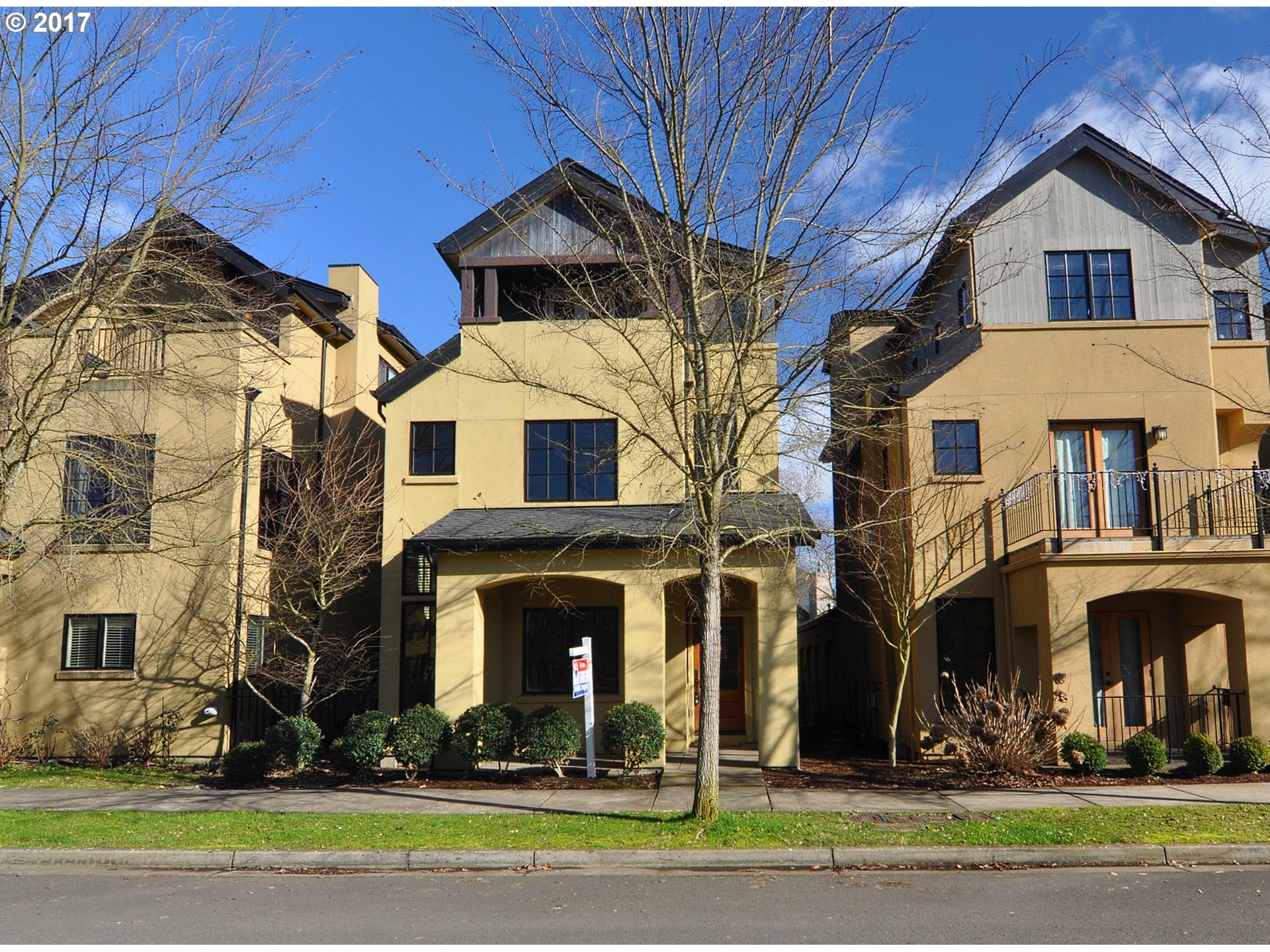 2745 Lord Byron Pl, Eugene, OR 97408 photo 1