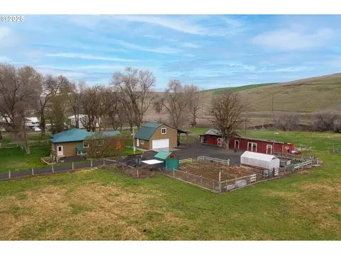 46285 Adams Rd, Pendleton, OR 97801