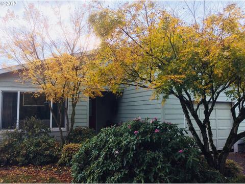 836 E 7th St, Molalla, OR 97038 photo 1