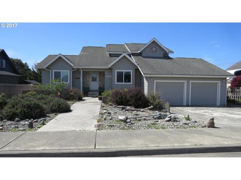 2982 Ruby Ct, Bandon, OR 97411 photo 1
