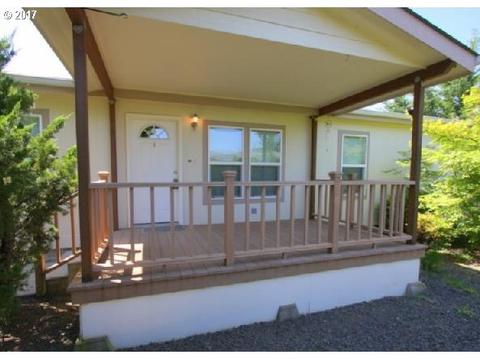 2306 Maia Loop, Springfield, OR 97477 photo 1