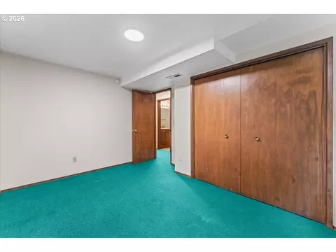 Bedroom - 880 NW 3rd St, Gresham, OR 97030 photo 6 of 7