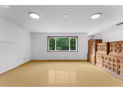 Bedroom - 880 NW 3rd St, Gresham, OR 97030 photo 7 of 7