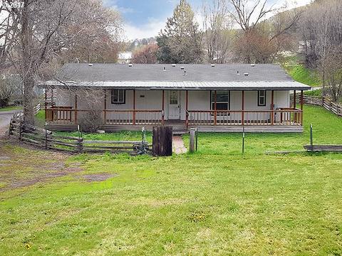 790 E Main St, John Day, OR 97845 photo 1