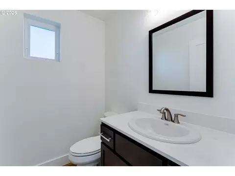 Bath - 231 S 41st Pl, Springfield, OR 97478 photo 1 of 4