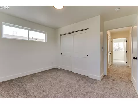 Bedroom - 231 S 41st Pl, Springfield, OR 97478 photo 6 of 6