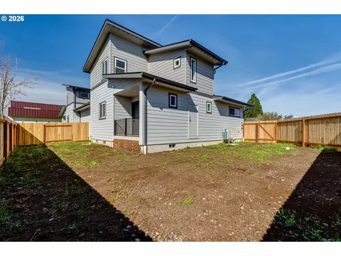 Exterior - 231 S 41st Pl, Springfield, OR 97478 photo 8 of 8