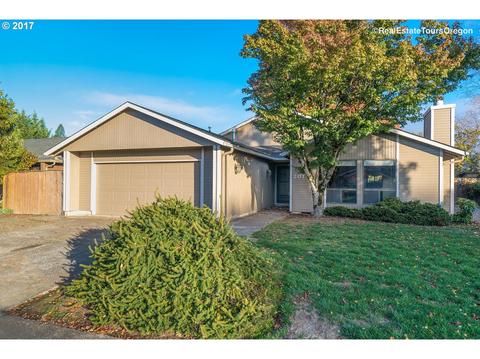 201 Pinehurst Dr, Newberg, OR 97132 photo 1