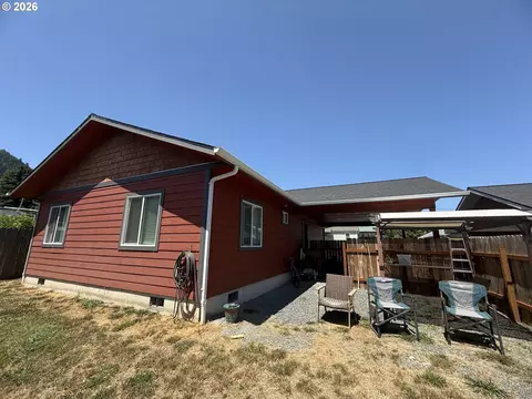 Exterior - 120 E Date St, Powers, OR 97466 photo 7 of 7