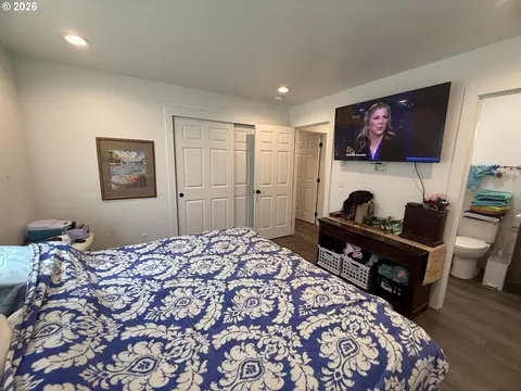 Bedroom - 120 E Date St, Powers, OR 97466 photo 3 of 3