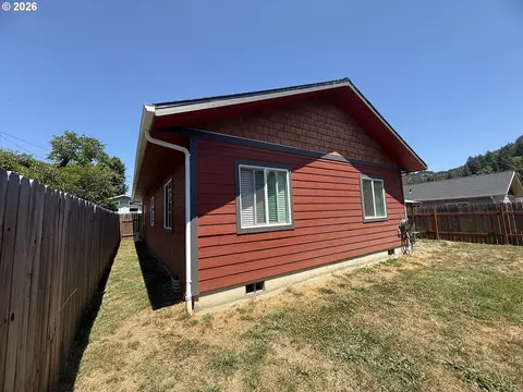 Exterior - 120 E Date St, Powers, OR 97466 photo 3 of 7