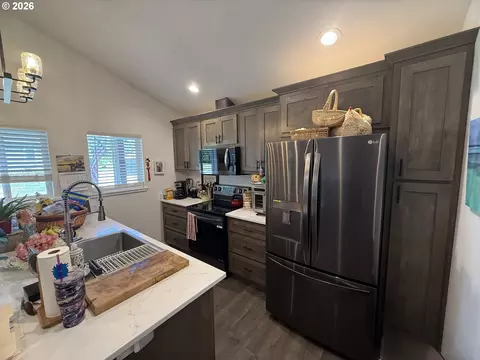 Kitchen - 120 E Date St, Powers, OR 97466 photo 1 of 5
