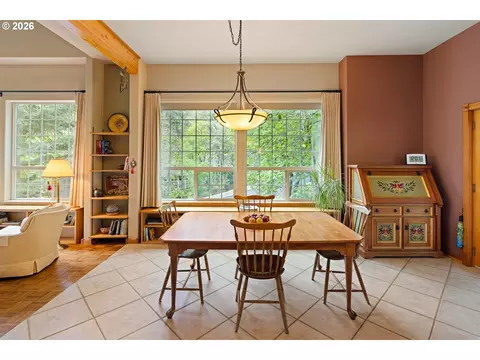 Dining - 217 Rockridge Loop, Eugene, OR 97405 photo 2 of 2