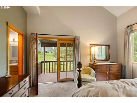 Bedroom - 217 Rockridge Loop, Eugene, OR 97405 photo 3 of 8