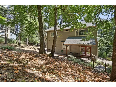 Exterior - 217 Rockridge Loop, Eugene, OR 97405 photo 5 of 6