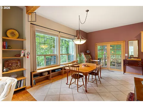 Dining - 217 Rockridge Loop, Eugene, OR 97405 photo 1 of 2