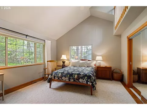 Bedroom - 217 Rockridge Loop, Eugene, OR 97405 photo 5 of 8