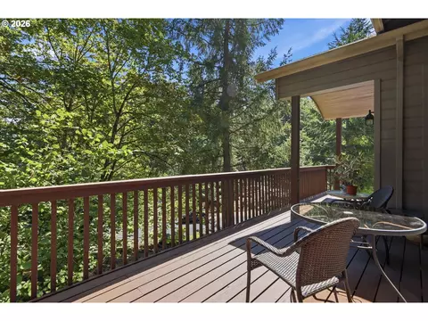Exterior - 217 Rockridge Loop, Eugene, OR 97405 photo 1 of 6