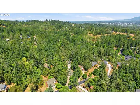 View/Area - 217 Rockridge Loop, Eugene, OR 97405 photo 1 of 2