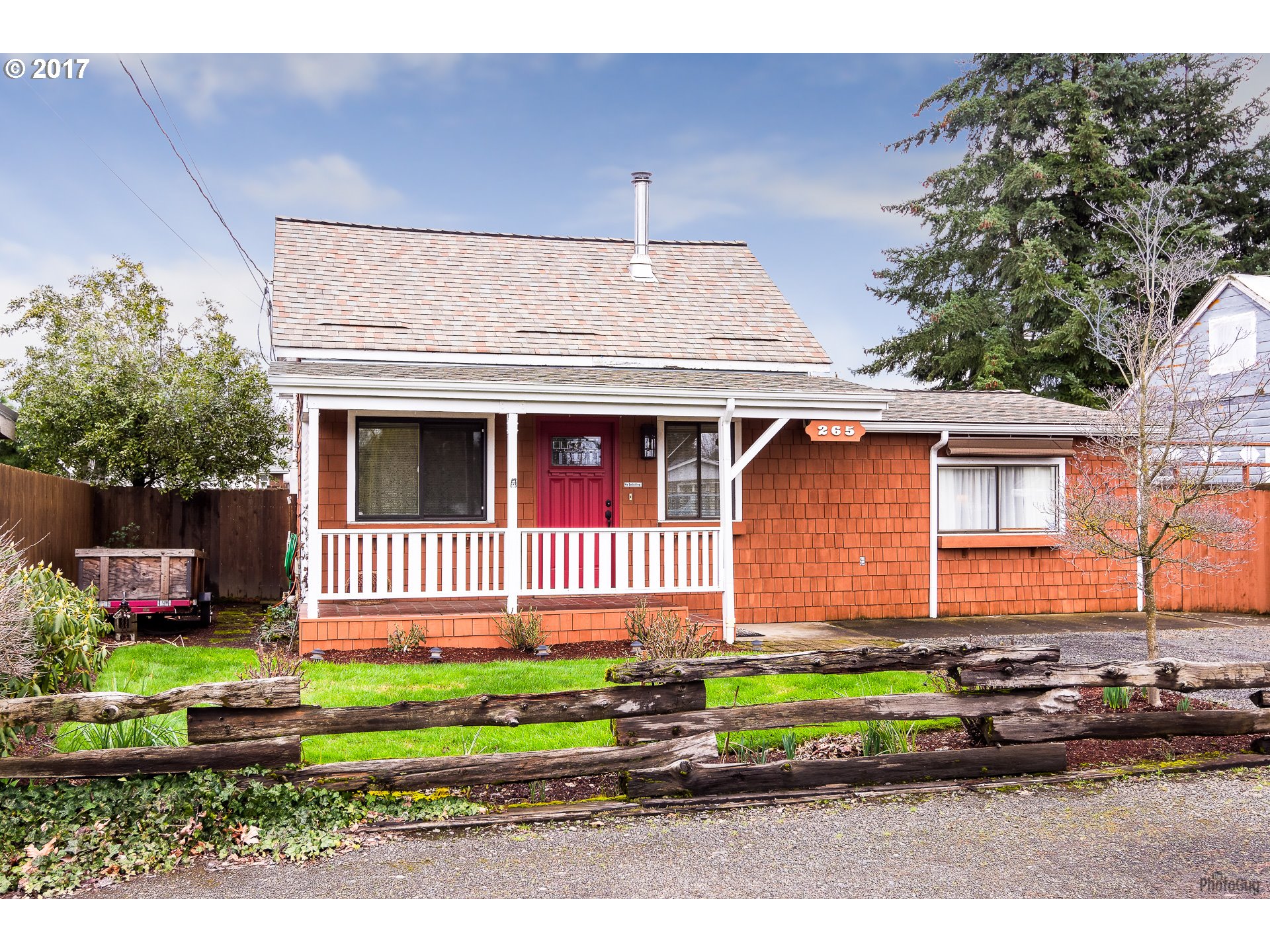 265 S 38th St, Springfield, OR 97478 photo 1