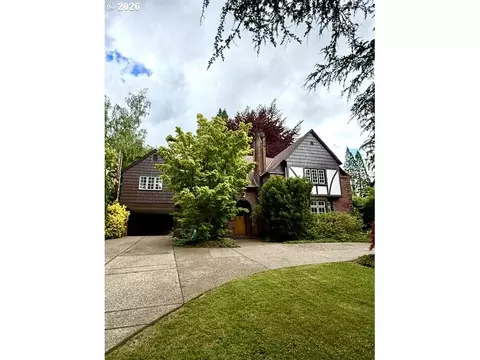4500 SW Laurelwood Ave, Portland, OR 97225