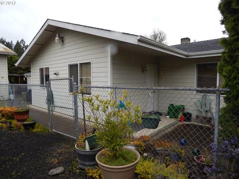 249 Pike St, Glide, OR 97443 photo 1