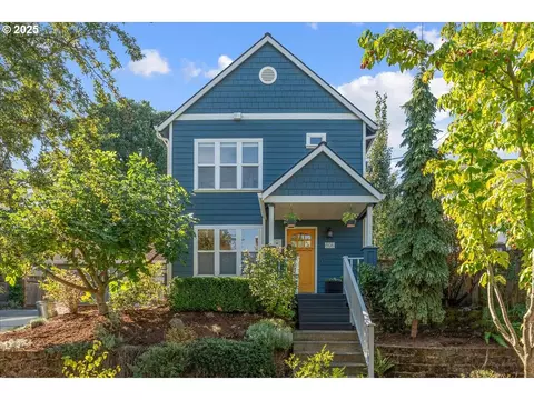 806 NE Failing St, Portland, OR 97212