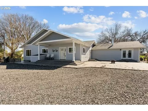 78662 Lloyd Rd, Hermiston, OR 97838