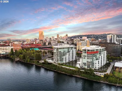 1310 NW Naito Pkwy #901A, Portland, OR 97209