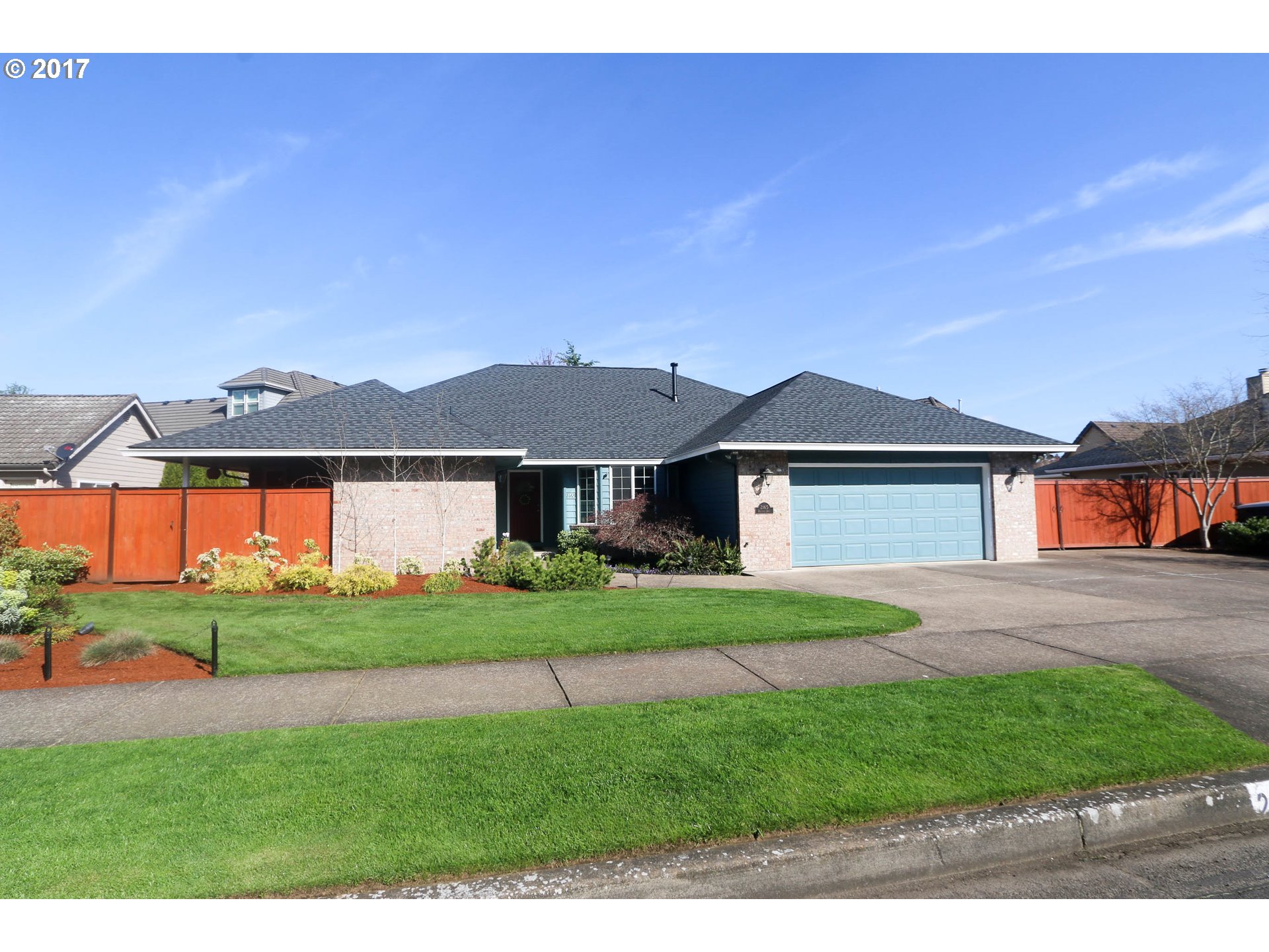2165 Ridgeway Dr, Eugene, OR 97401 photo 1