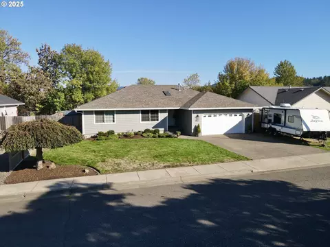 207 Nicholas Ct, Sutherlin, OR 97479