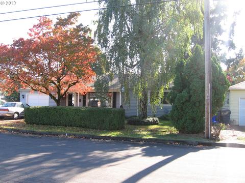 645 E Berkeley St, Gladstone, OR 97027 photo 1