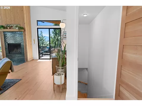 Entry Way - 210 Pace Ave, Enterprise, OR 97828 photo 5 of 5
