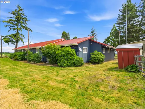 Exterior - 13606 S Vick Rd, Molalla, OR 97038 photo 8 of 9