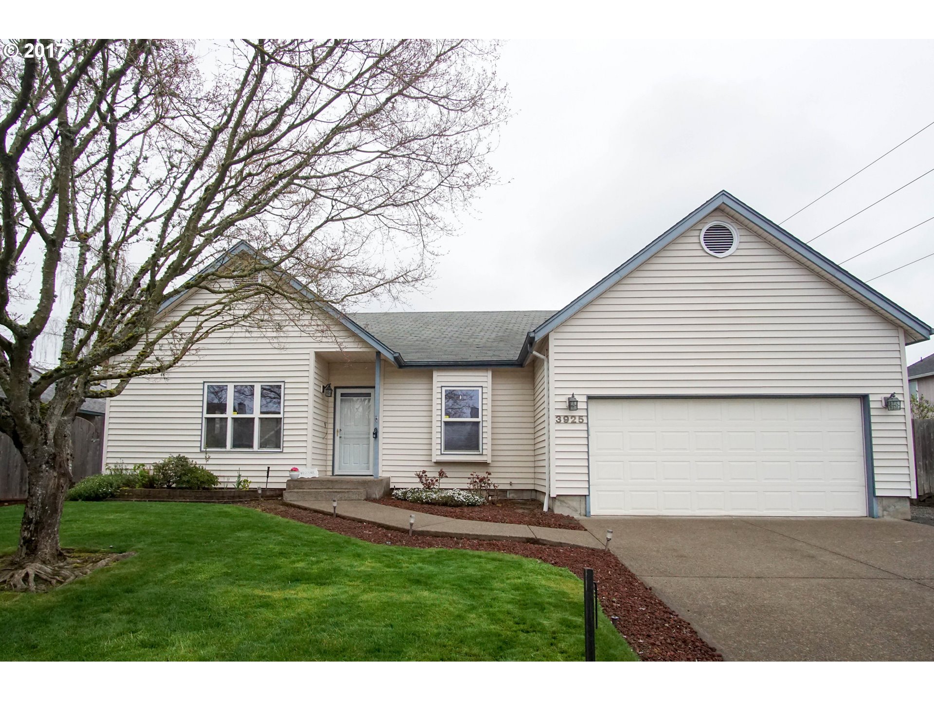 3925 Shenstone Dr, Eugene, OR 97404 photo 1